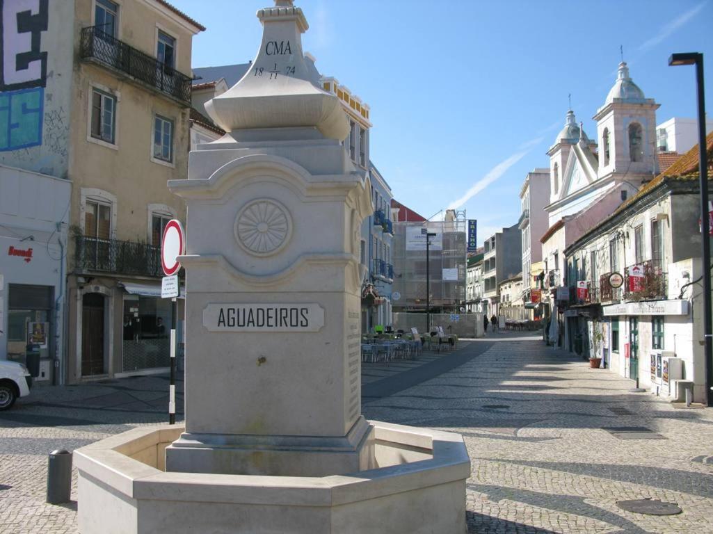 Anthony'S Place Almada Exterior foto